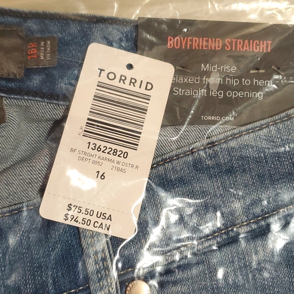 ❤️NWT VINTAGE TORRID JEANS - BOYFRIEND STRAIGHT DISTRESSED - STRETCH MID RISE - Picture 12 of 16